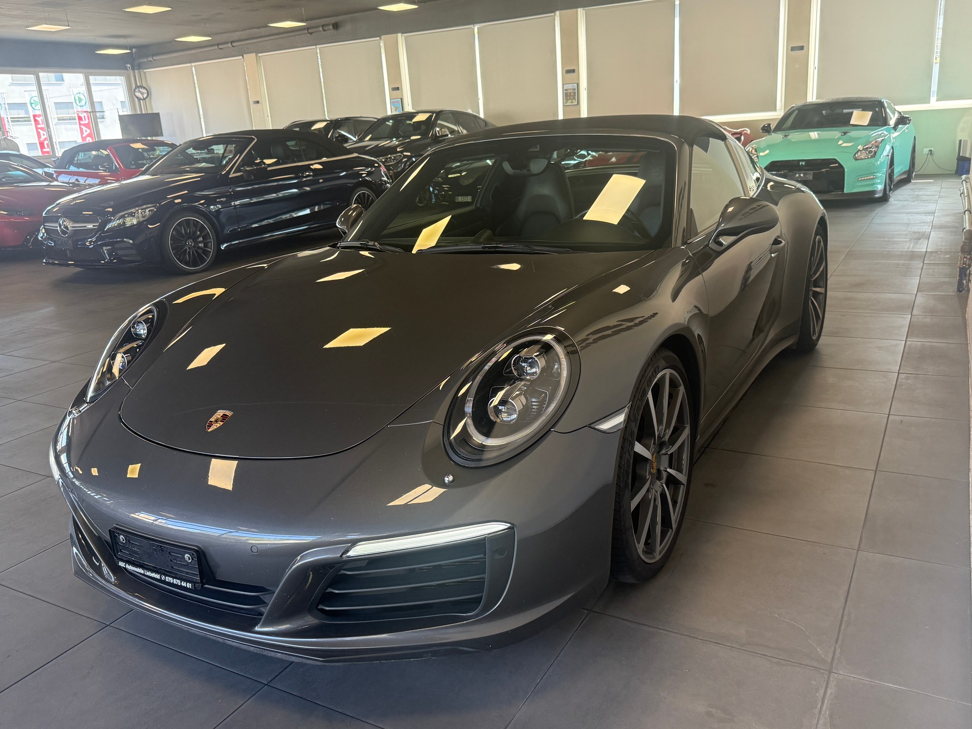 PORSCHE 911 Targa 4S-showroom-element-1