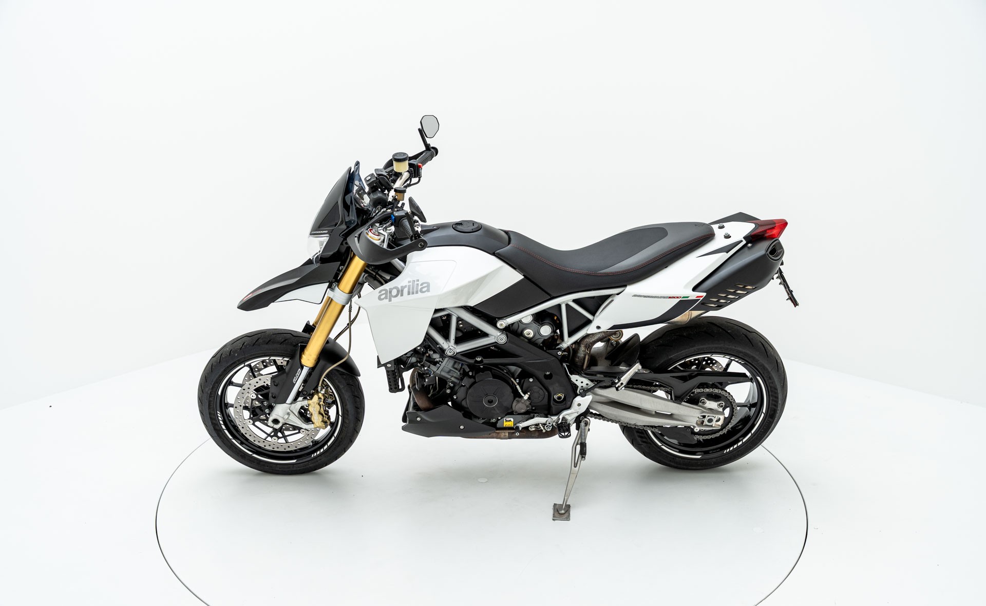 APRILIA Dorsoduro 1200-image-5