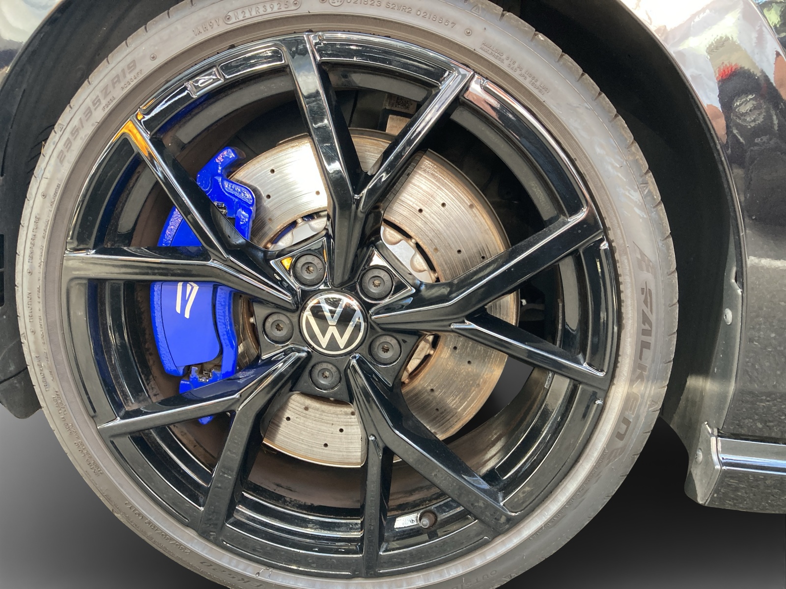 VW Golf 2.0 TSI R DSG 4Motion-image-15