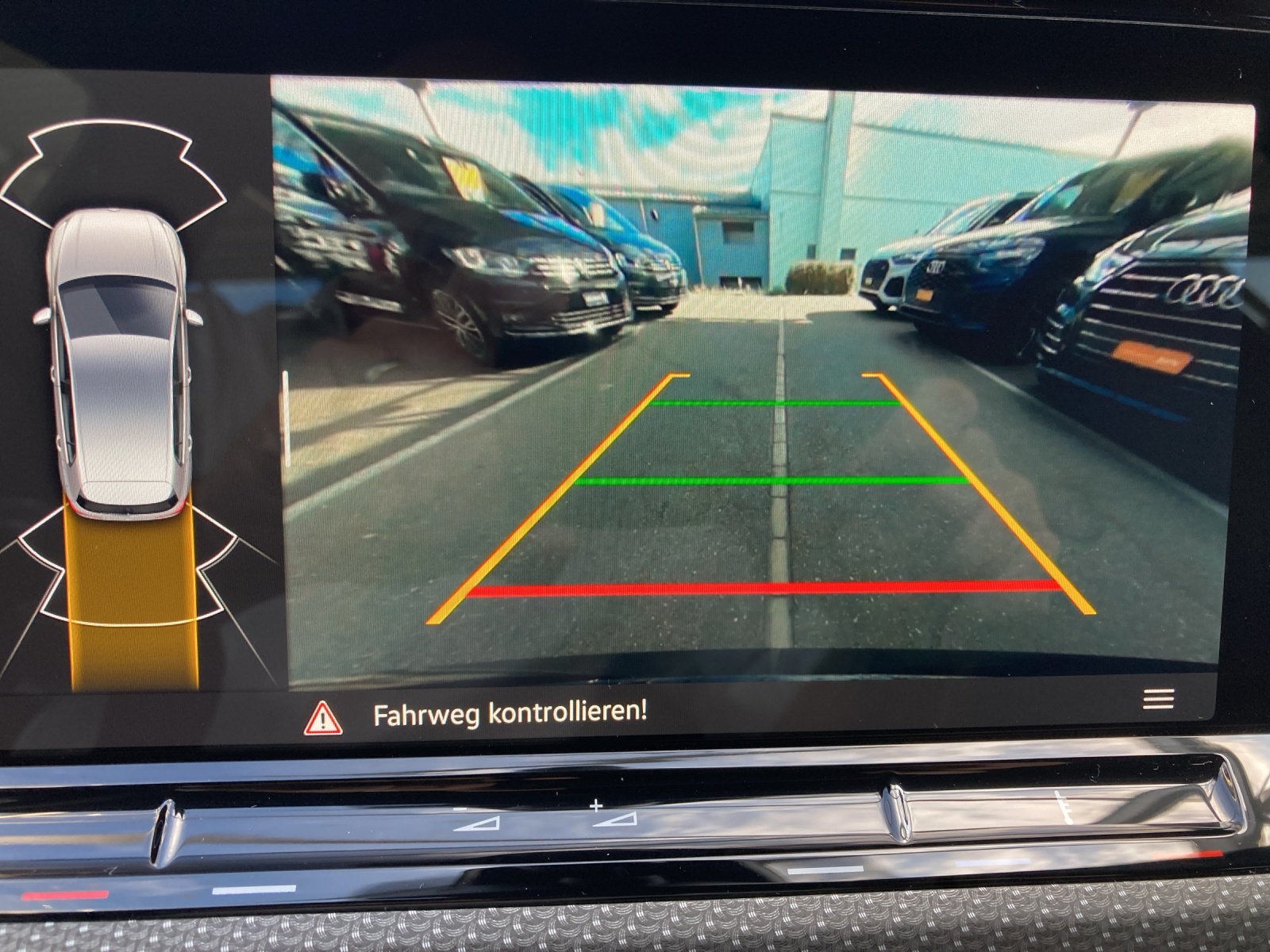 VW Golf 2.0 TSI R DSG 4Motion-image-13