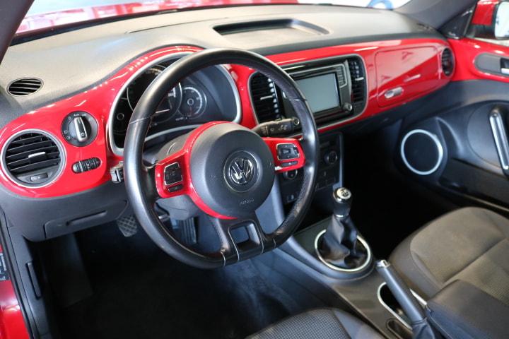 VW Beetle 1.2 TSI BMT Design-showroom-element-1
