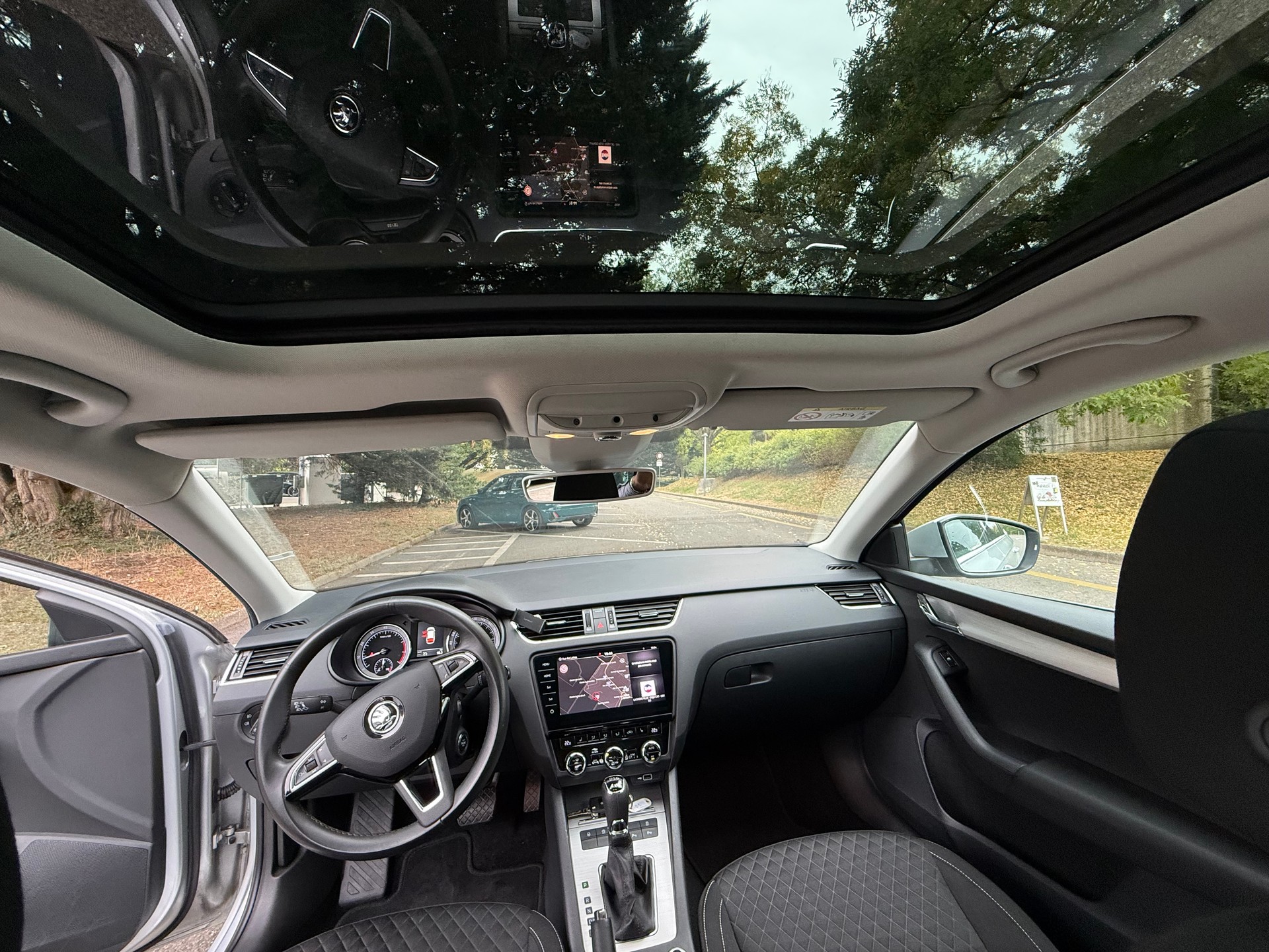SKODA Octavia Combi 1.8 TSI Ambition 4x4 DSG-image-5