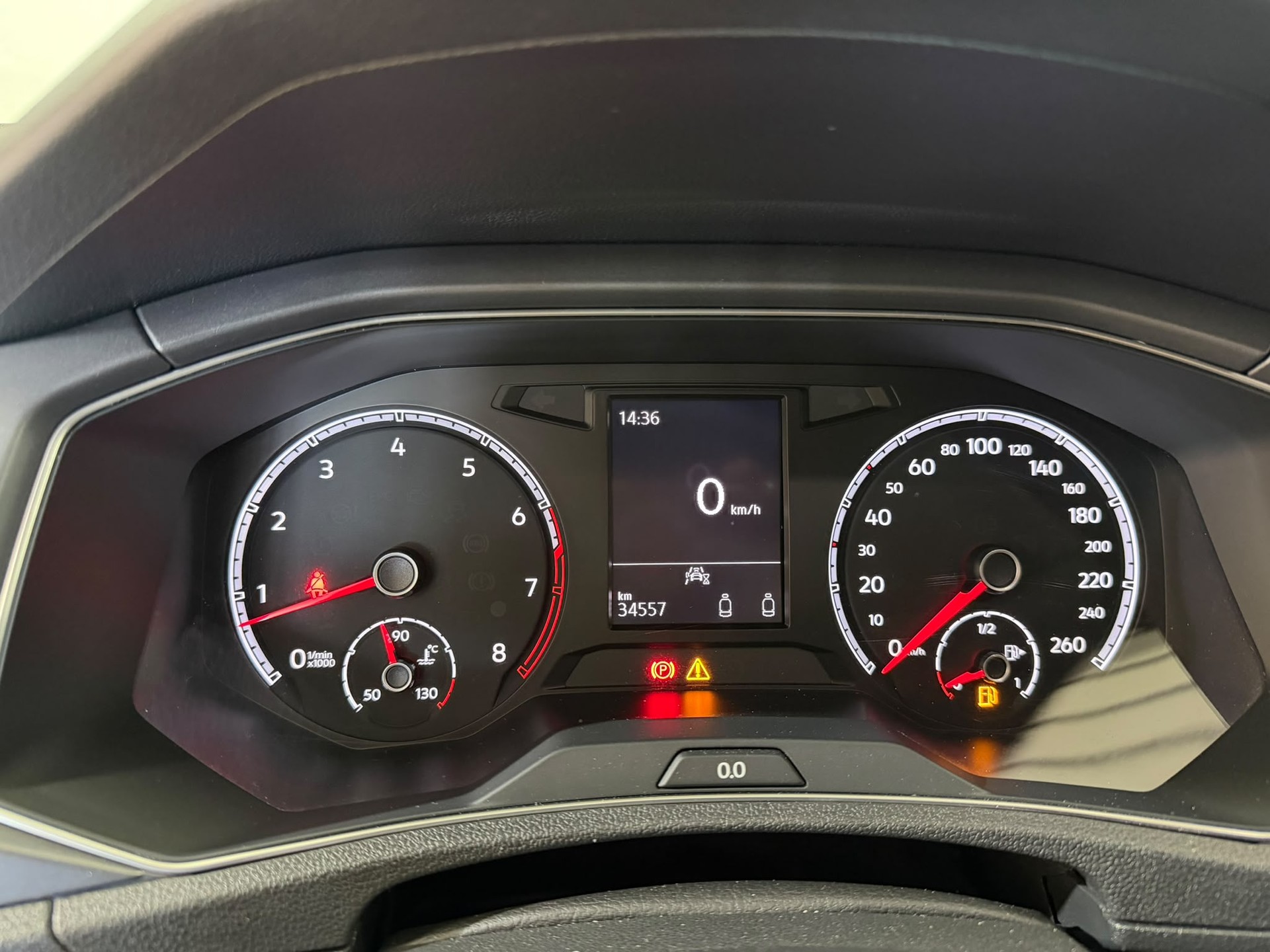 VW T-Roc Cabriolet 1.5 TSI EVO R-Line-image-13