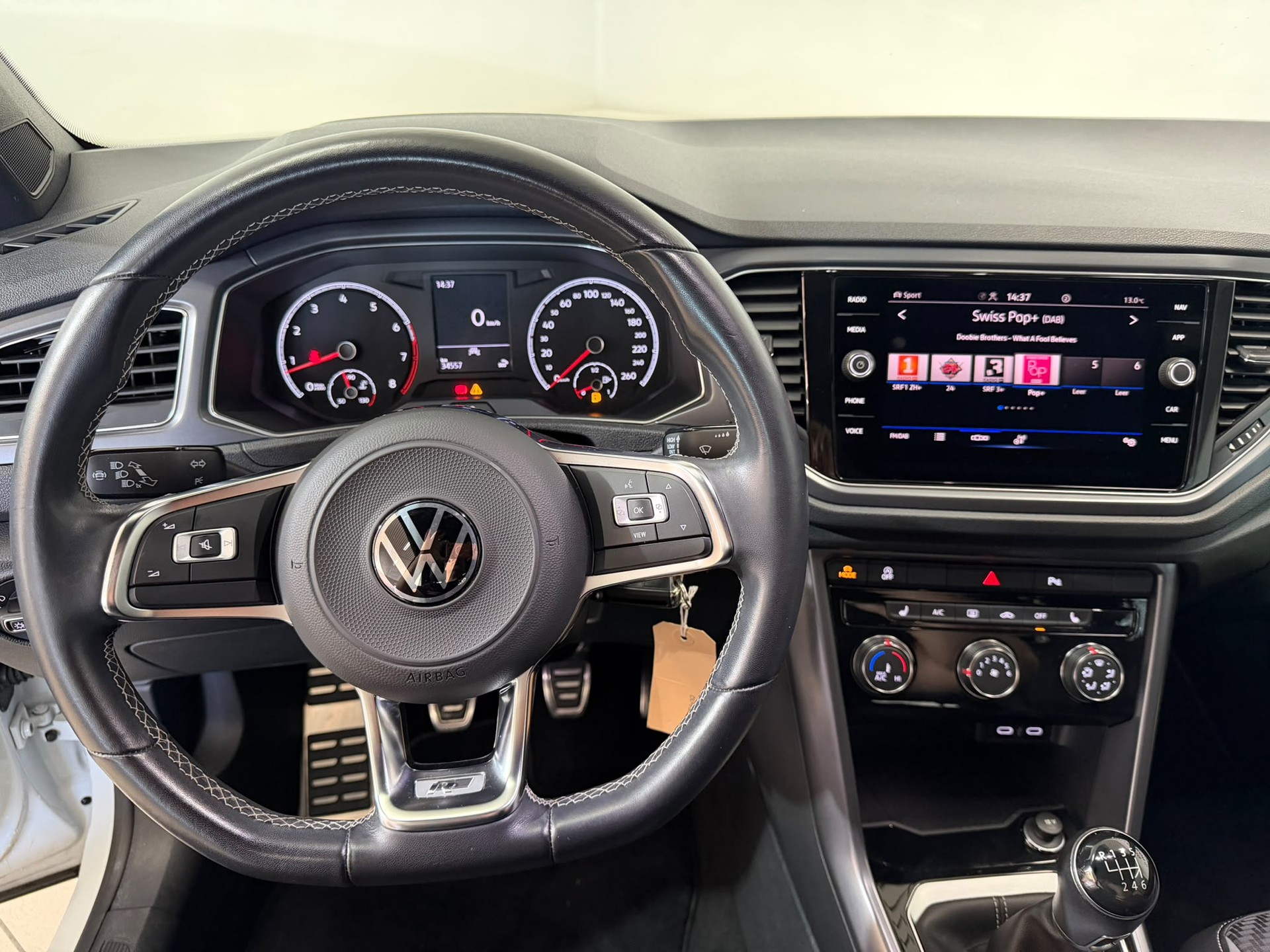 VW T-Roc Cabriolet 1.5 TSI EVO R-Line-image-10