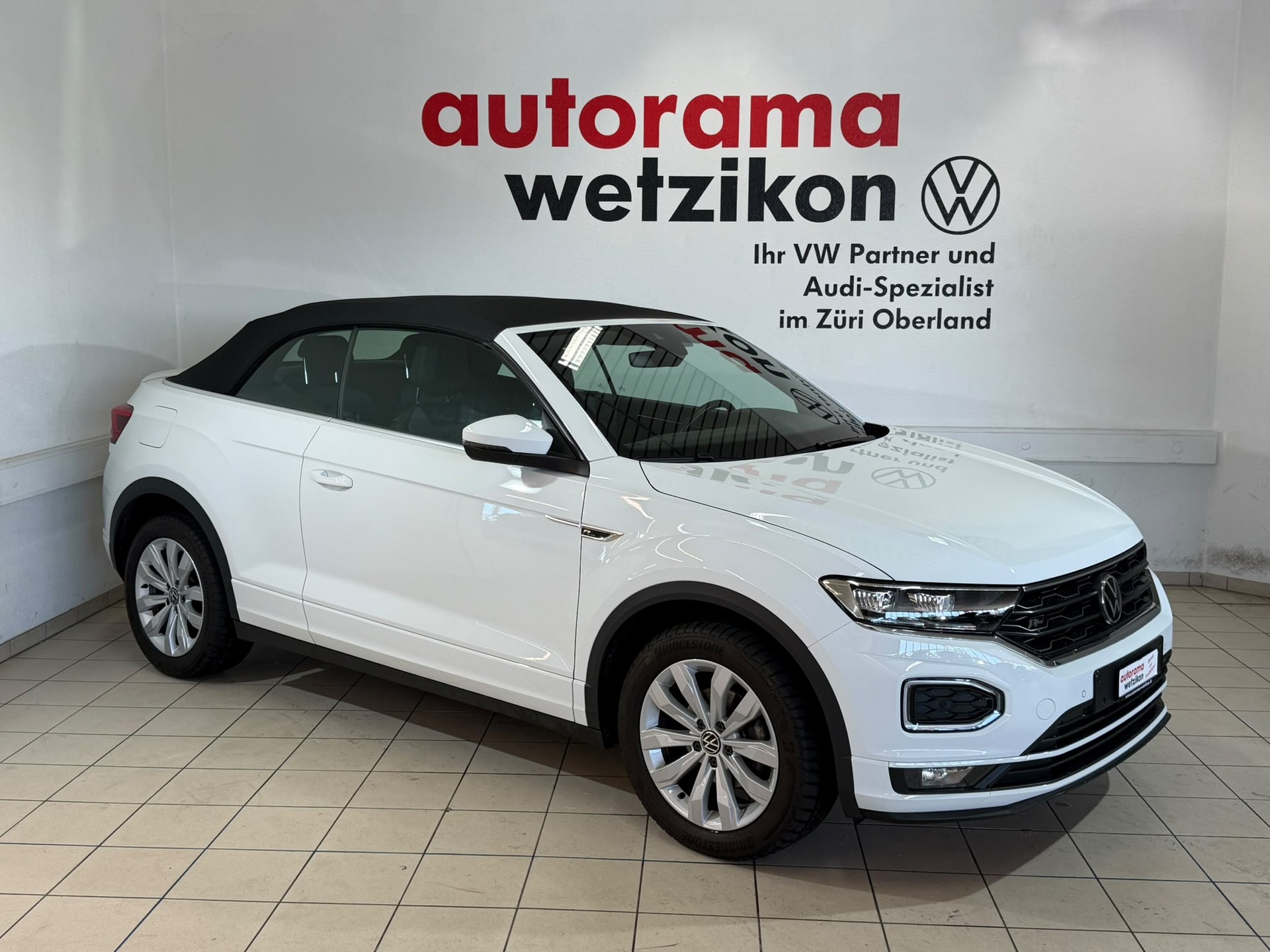 VW T-Roc Cabriolet 1.5 TSI EVO R-Line-showroom-element-1