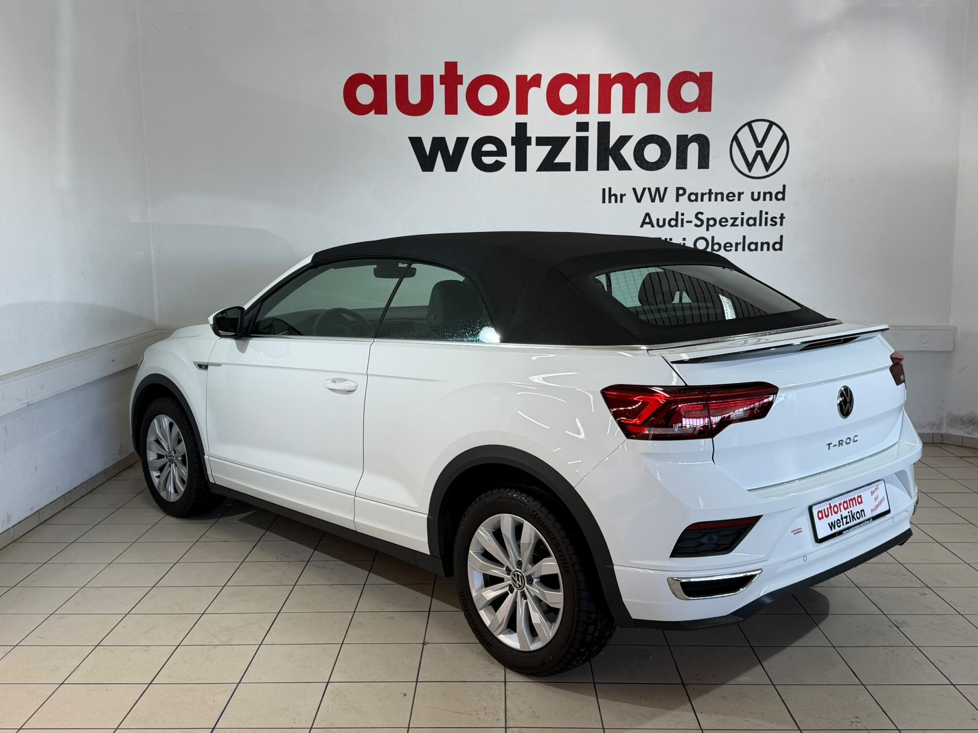 VW T-Roc Cabriolet 1.5 TSI EVO R-Line-image-4