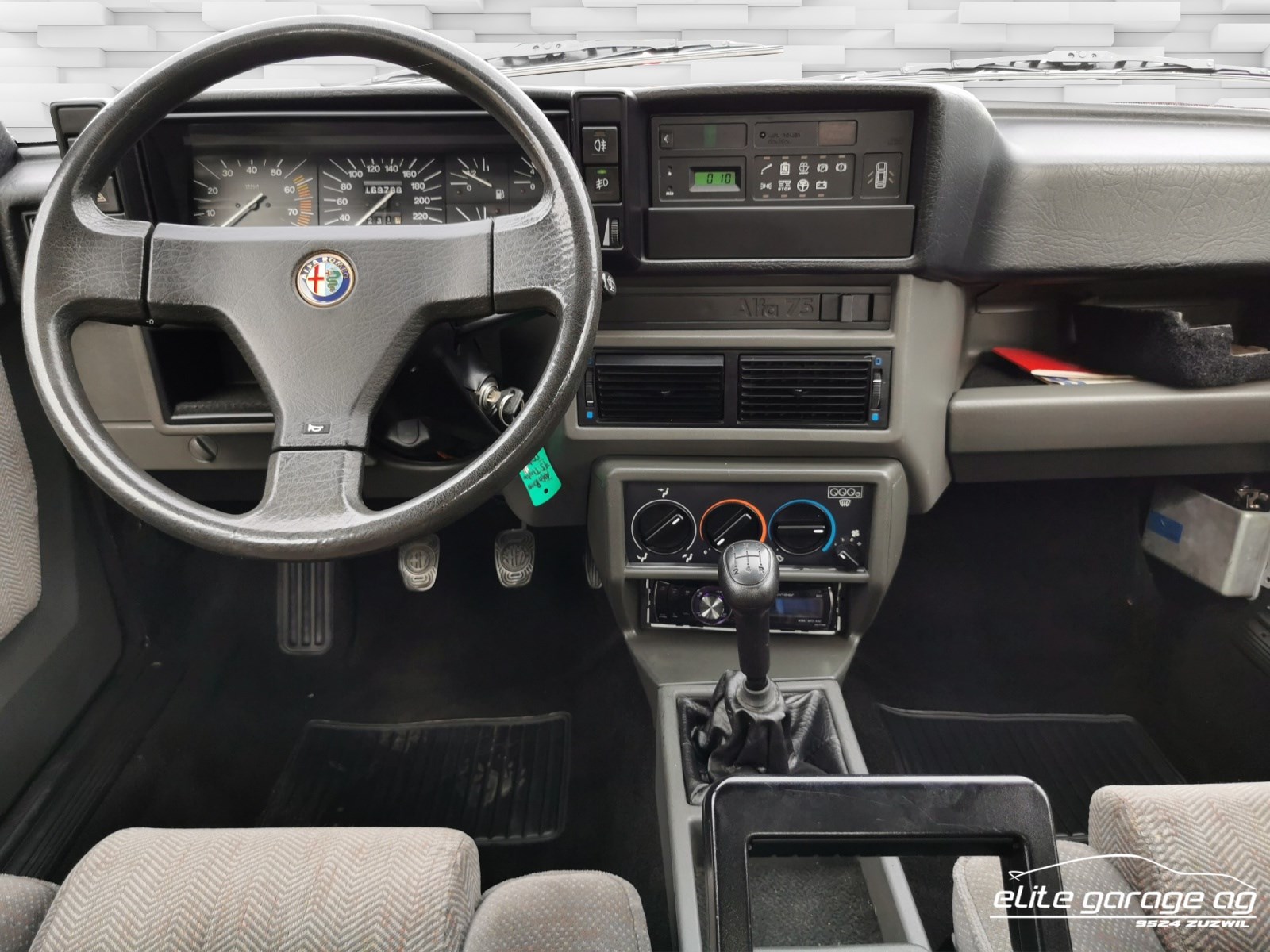 ALFA ROMEO 75 1.8 Turbo-image-9