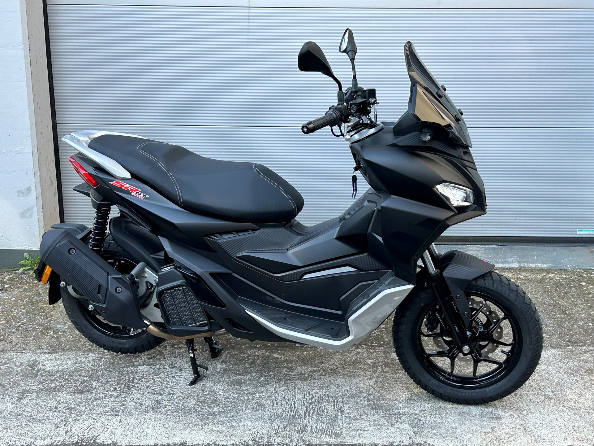 APRILIA SR 200 GT ABS-image-7