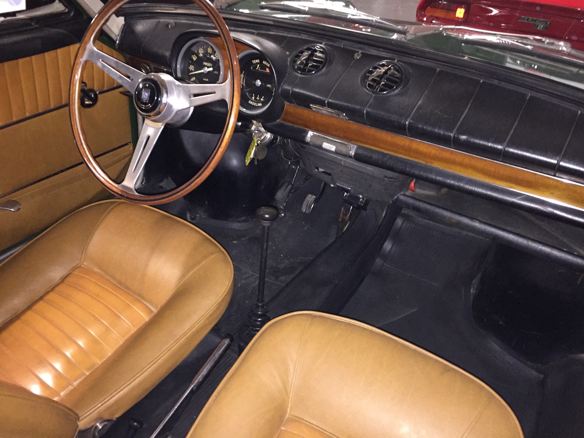FIAT 850 Coupé-image-4