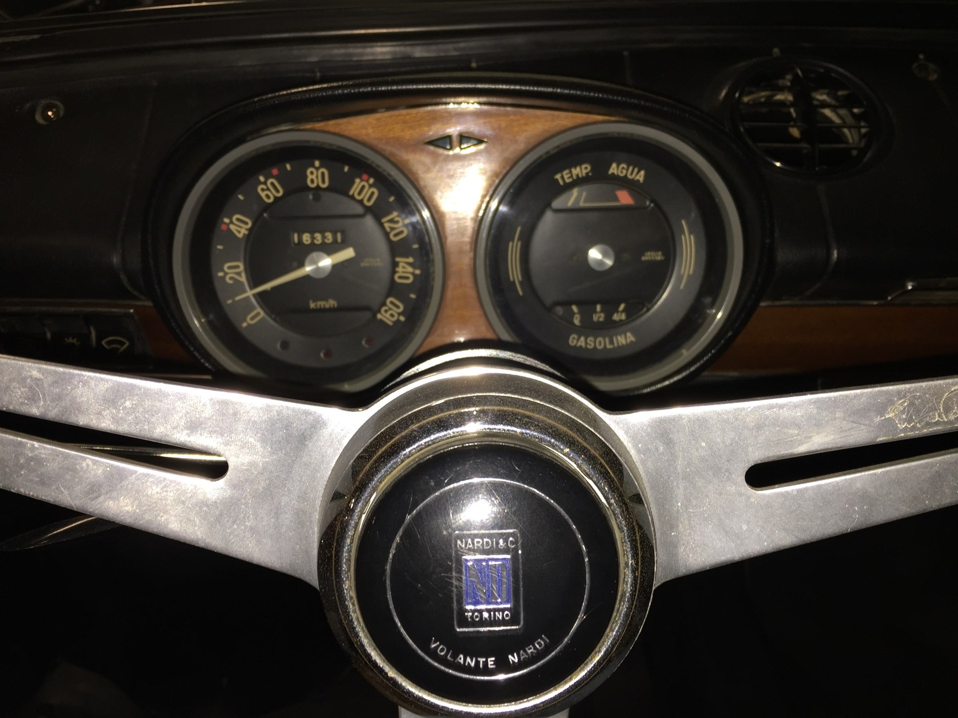 FIAT 850 Coupé-showroom-element-3