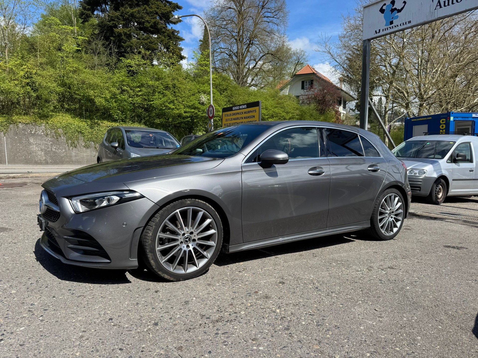 MERCEDES-BENZ A 180 d