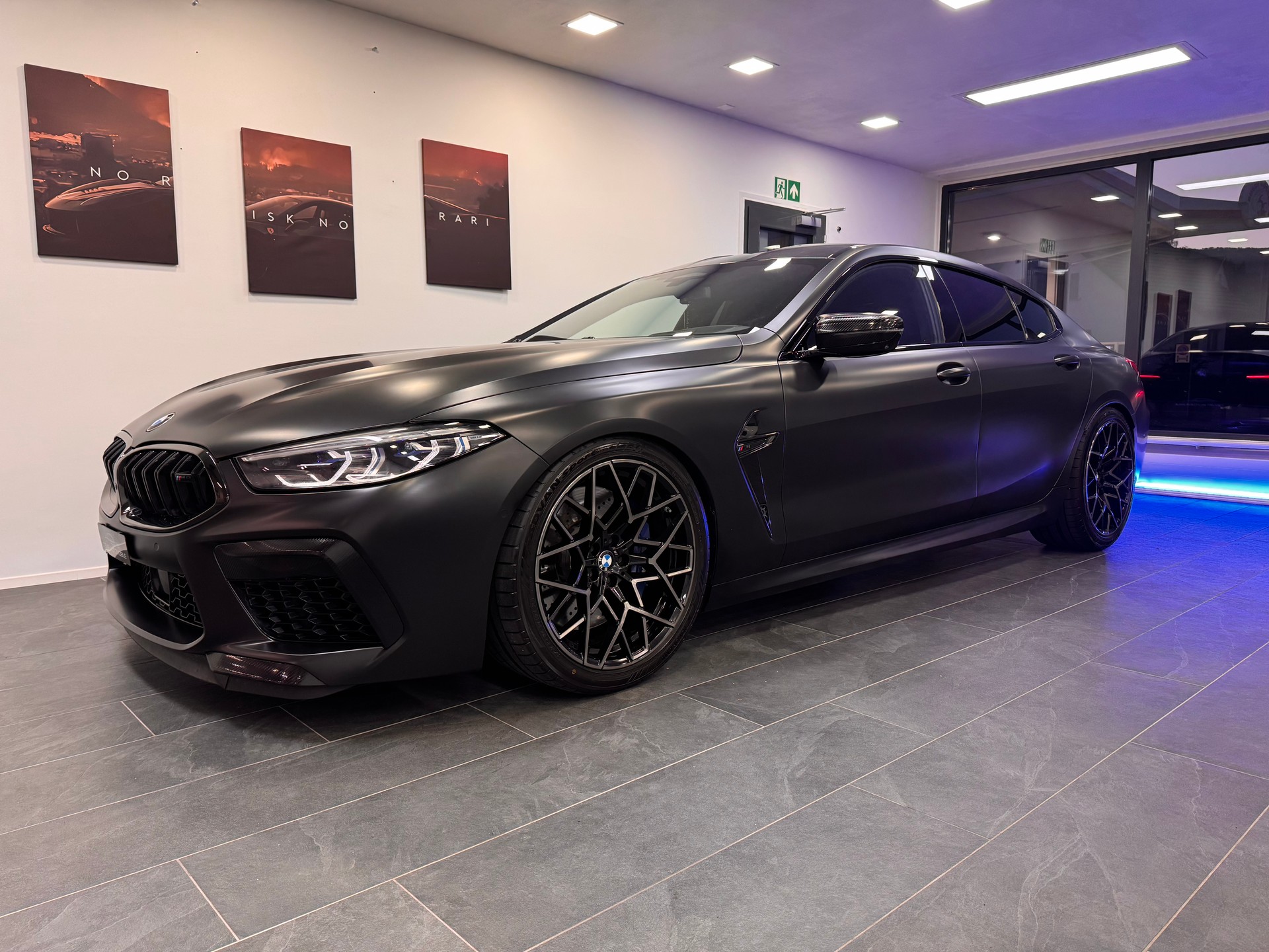 BMW M8 xDrive M Competition Steptronic Gran Coupé *Carbon / AST-Federn / Laserlicht / Softclose / Sitzklima / 360 Kamera*