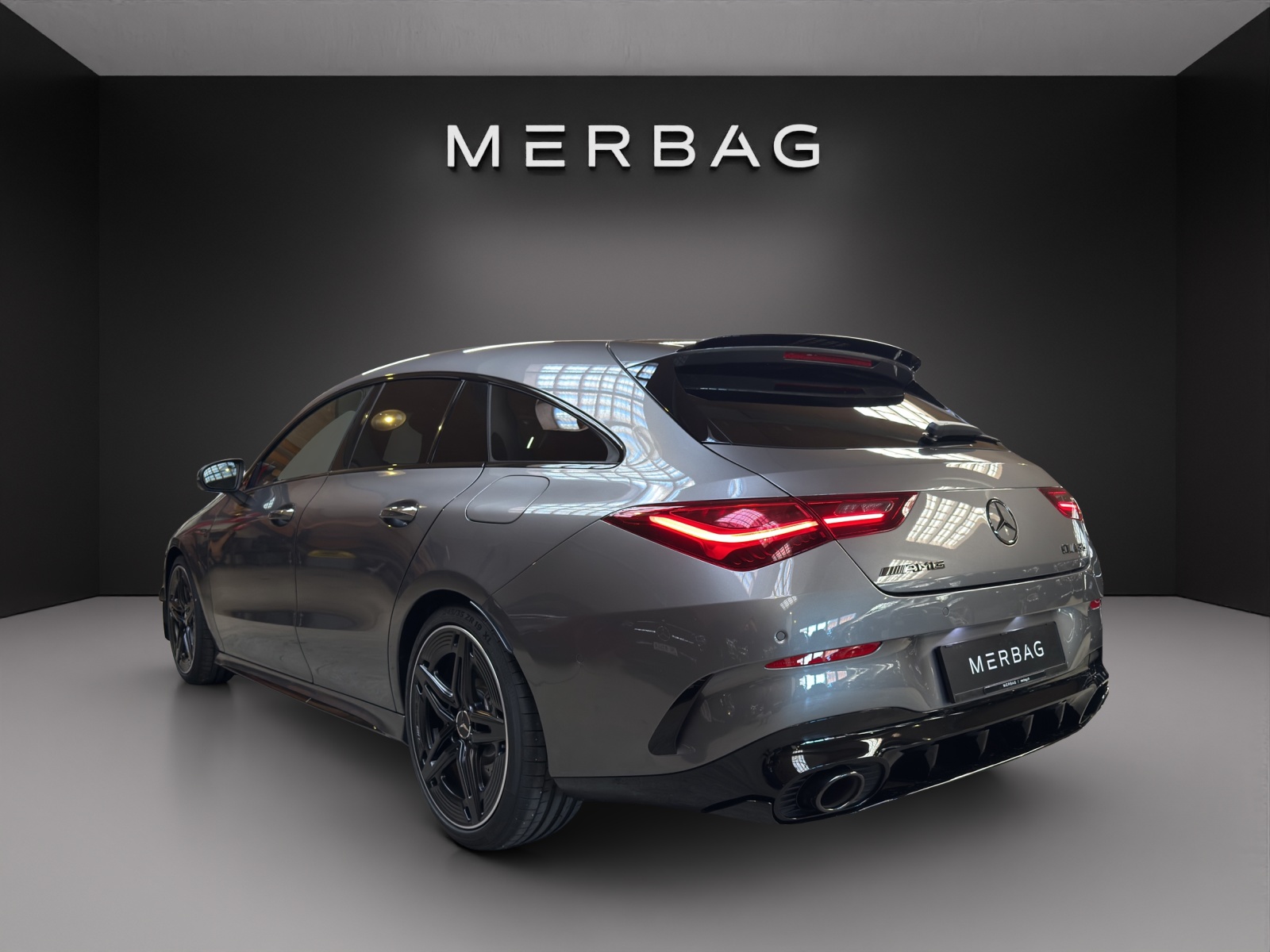 MERCEDES-BENZ CLA Shooting Brake 35 AMG 4Matic 8G-DCT-image-4