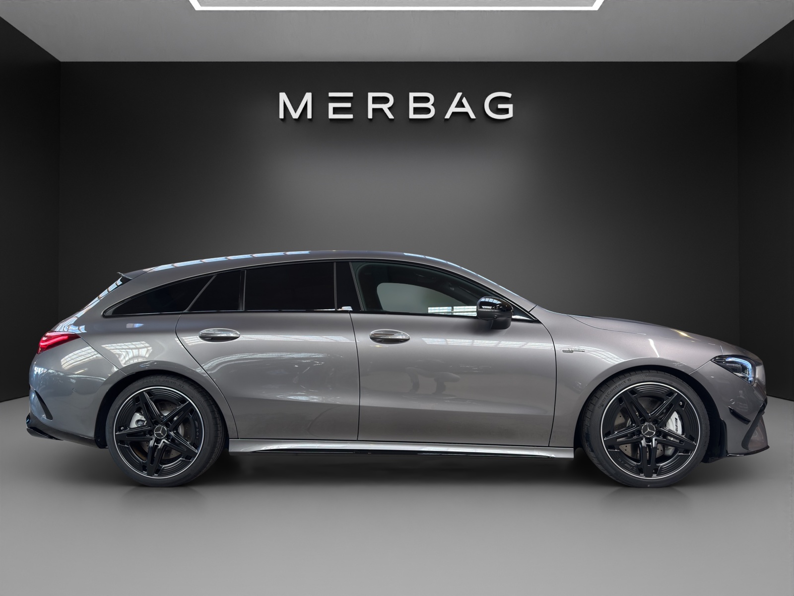 MERCEDES-BENZ CLA Shooting Brake 35 AMG 4Matic 8G-DCT-image-1