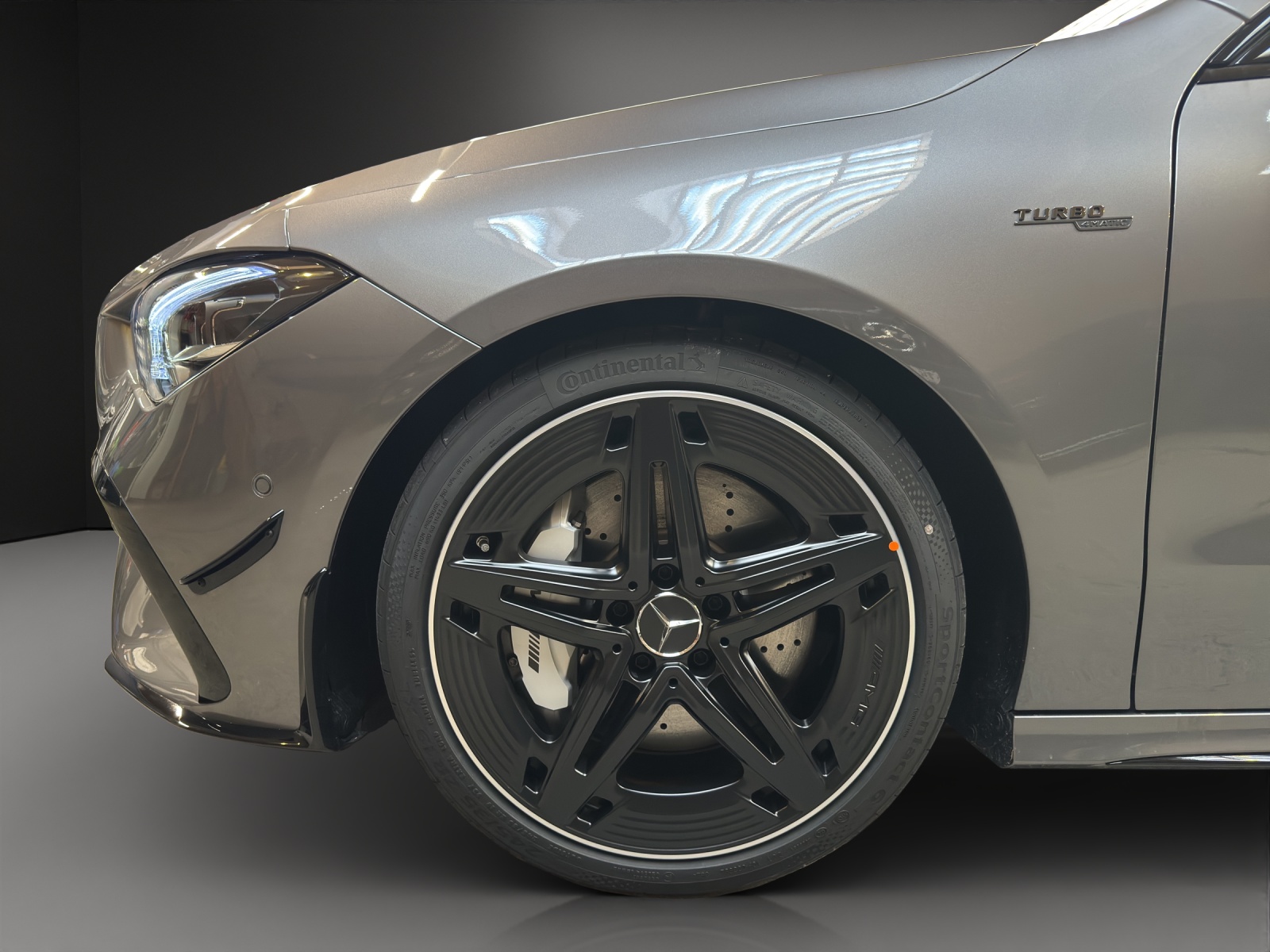 MERCEDES-BENZ CLA Shooting Brake 35 AMG 4Matic 8G-DCT-image-8