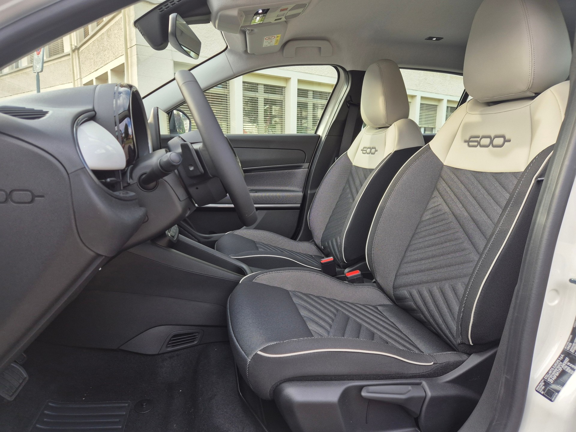 FIAT 600h MildHybrid Cult Pack Style Pack Hiver Pack Comfort-image-7