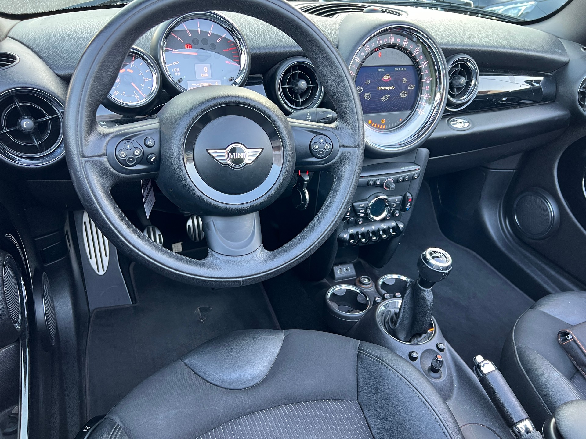 MINI Cooper S Cabriolet-image-15