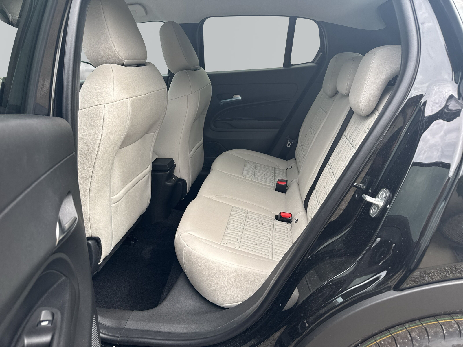 FIAT 600 1.2 Hybrid La Prima-image-12