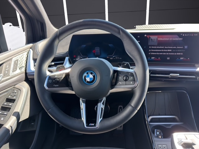 BMW 230e xDrive Active Tourer M Sport-image-17