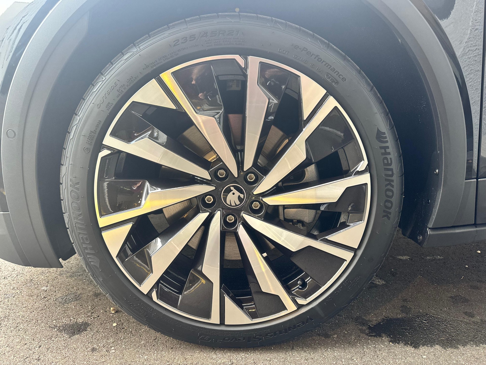 SKODA Elroq 85 Sportline 4x2-image-14