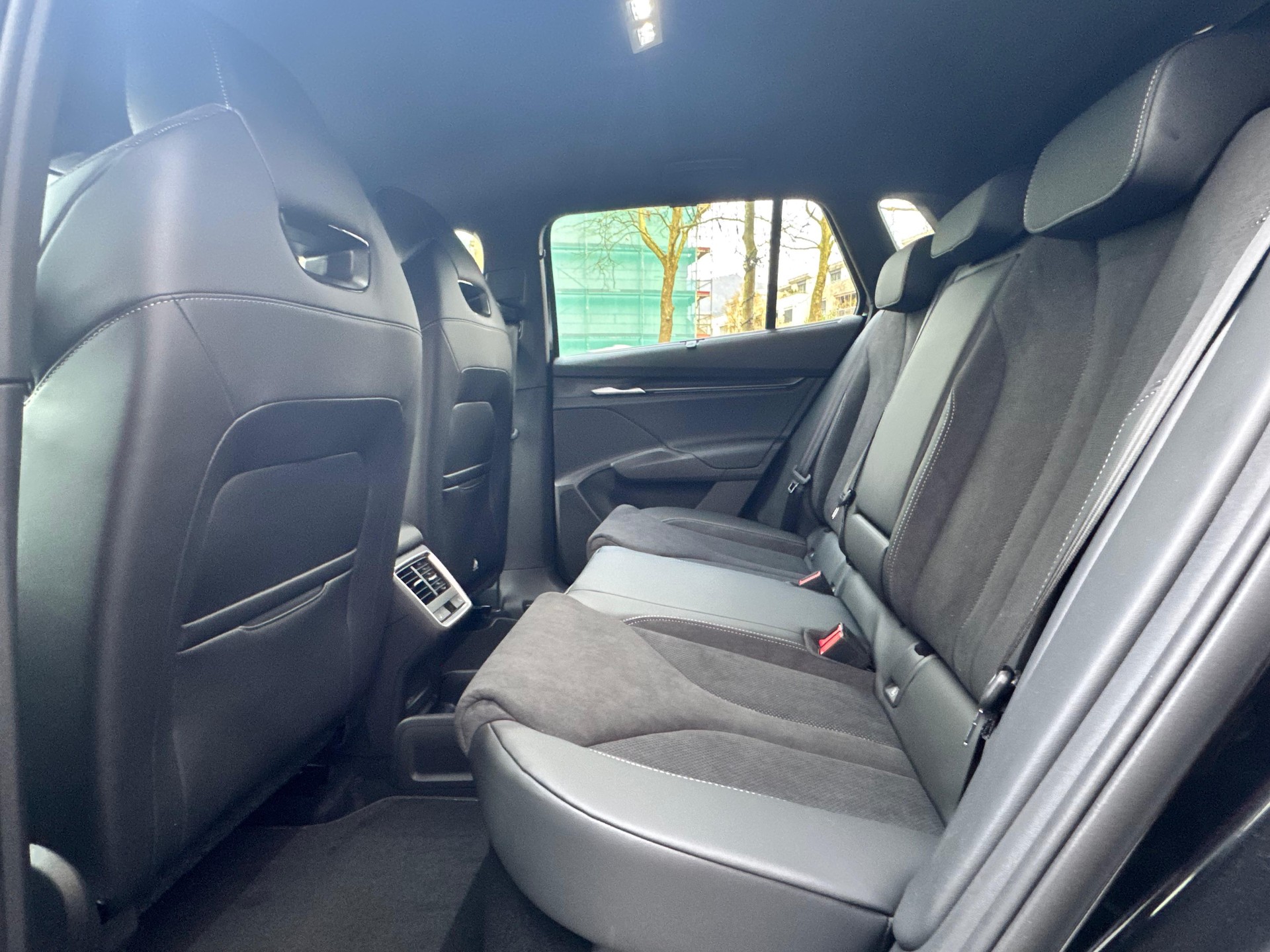 SKODA Elroq 85 Sportline 4x2-image-11