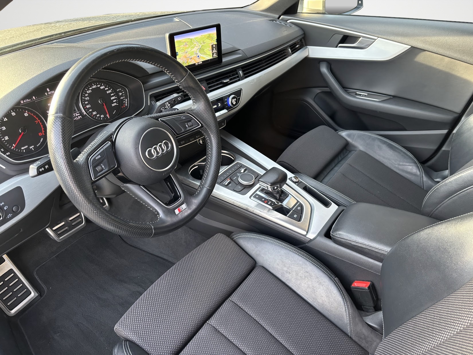 AUDI A4 Avant 1.4 TFSI Sport S-tronic-image-8