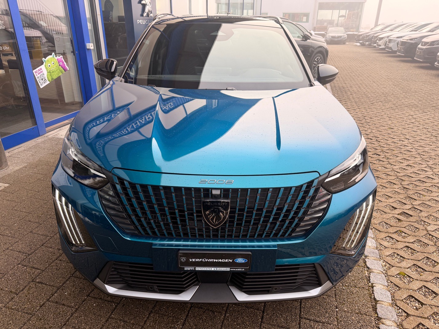 PEUGEOT 2008 1.2 Hybrid 145 GT-showroom-element-2