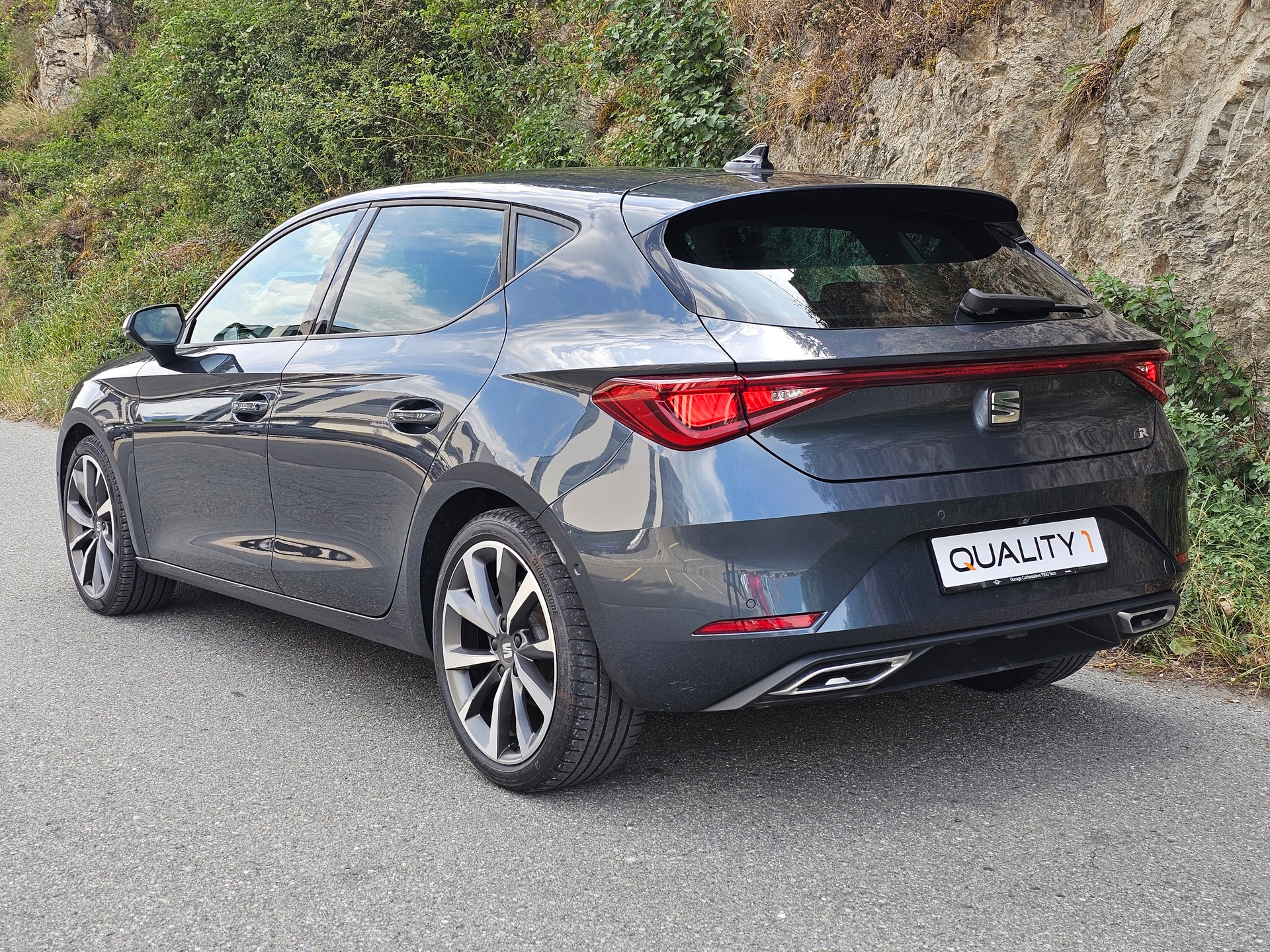 SEAT Leon ST 1.5 eTSI mHEV DSG FR-image-2