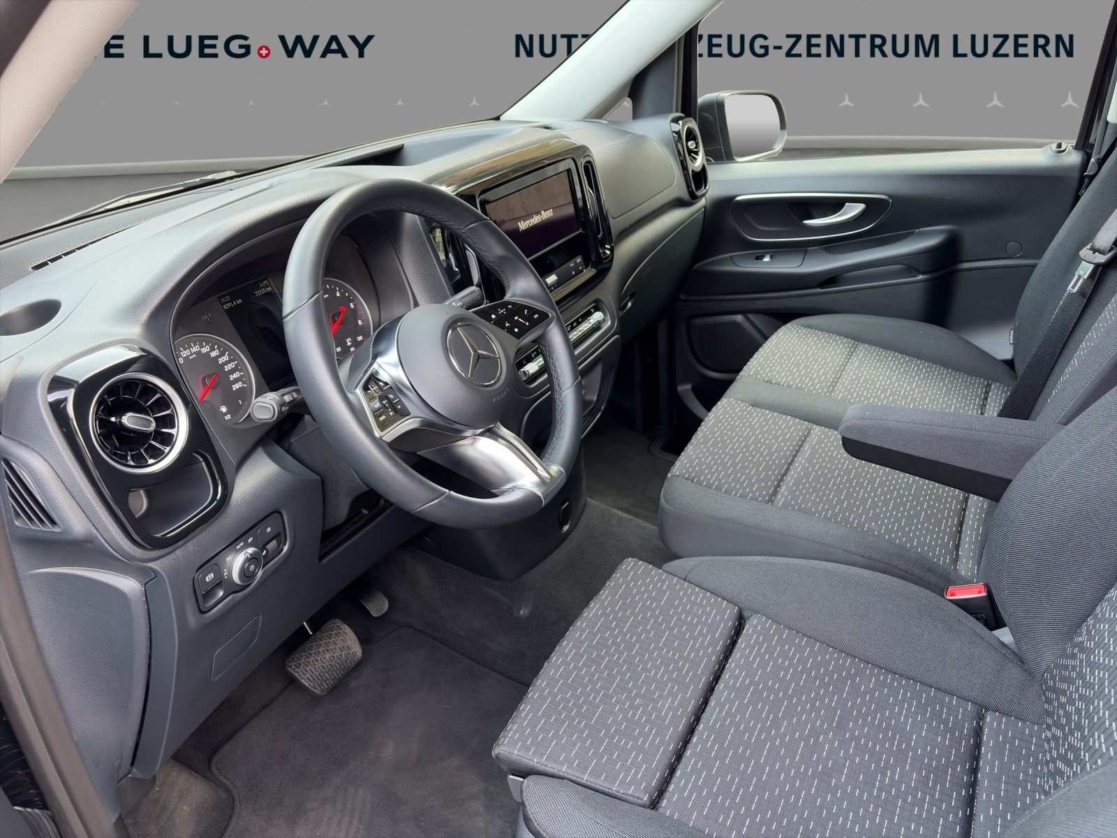 MERCEDES-BENZ Vito 116 CDI Lang Tourer 9G-Tronic 4M Select-image-8