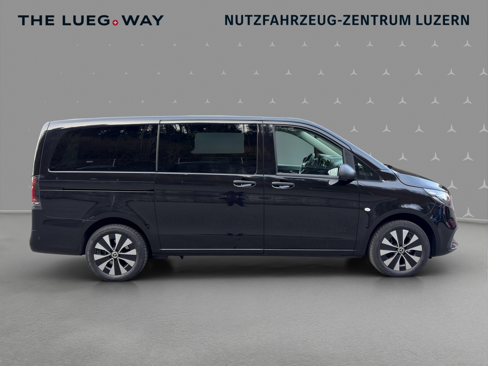 MERCEDES-BENZ Vito 116 CDI Lang Tourer 9G-Tronic 4M Select-image-5