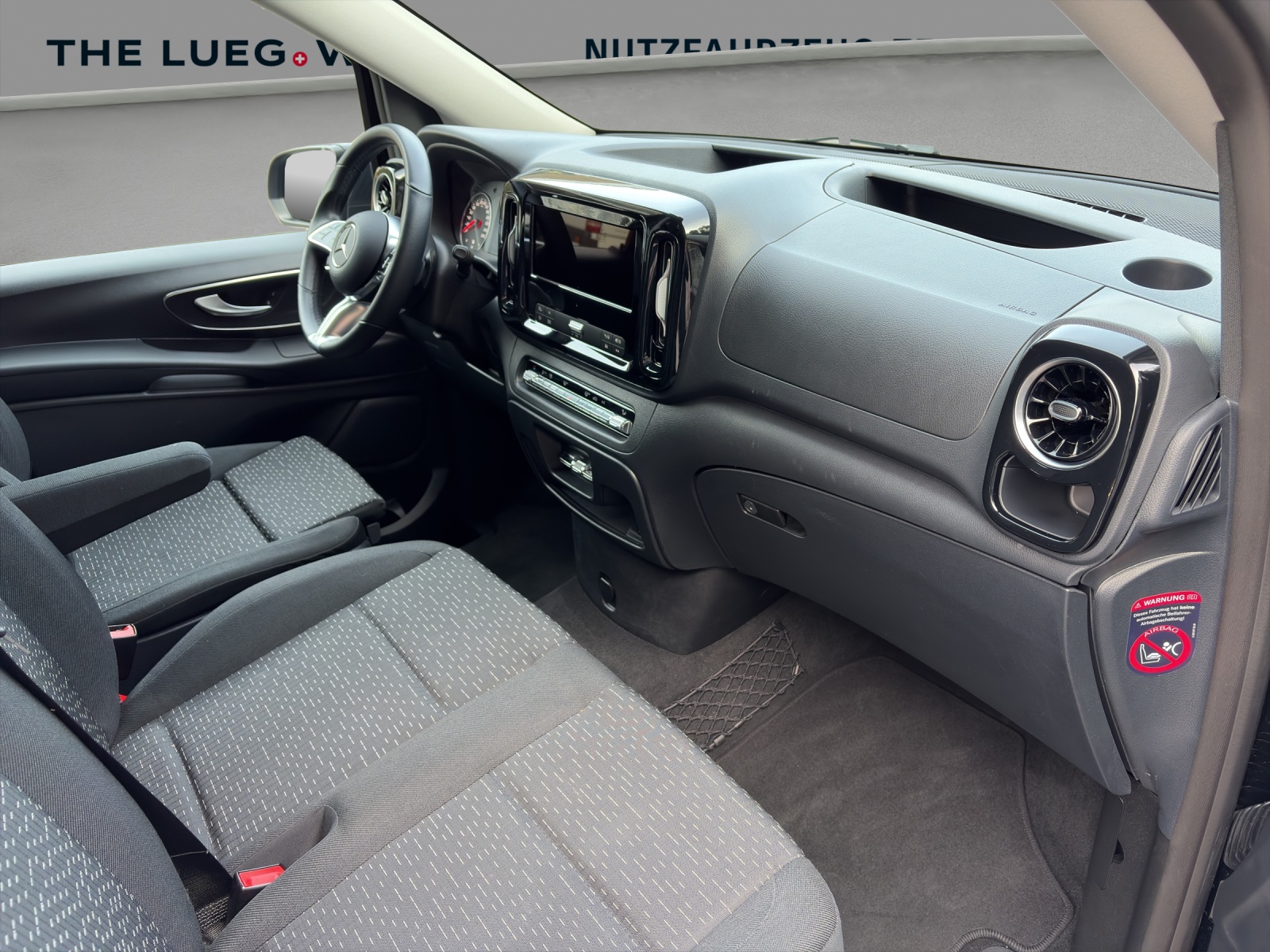 MERCEDES-BENZ Vito 116 CDI Lang Tourer 9G-Tronic 4M Select-image-9