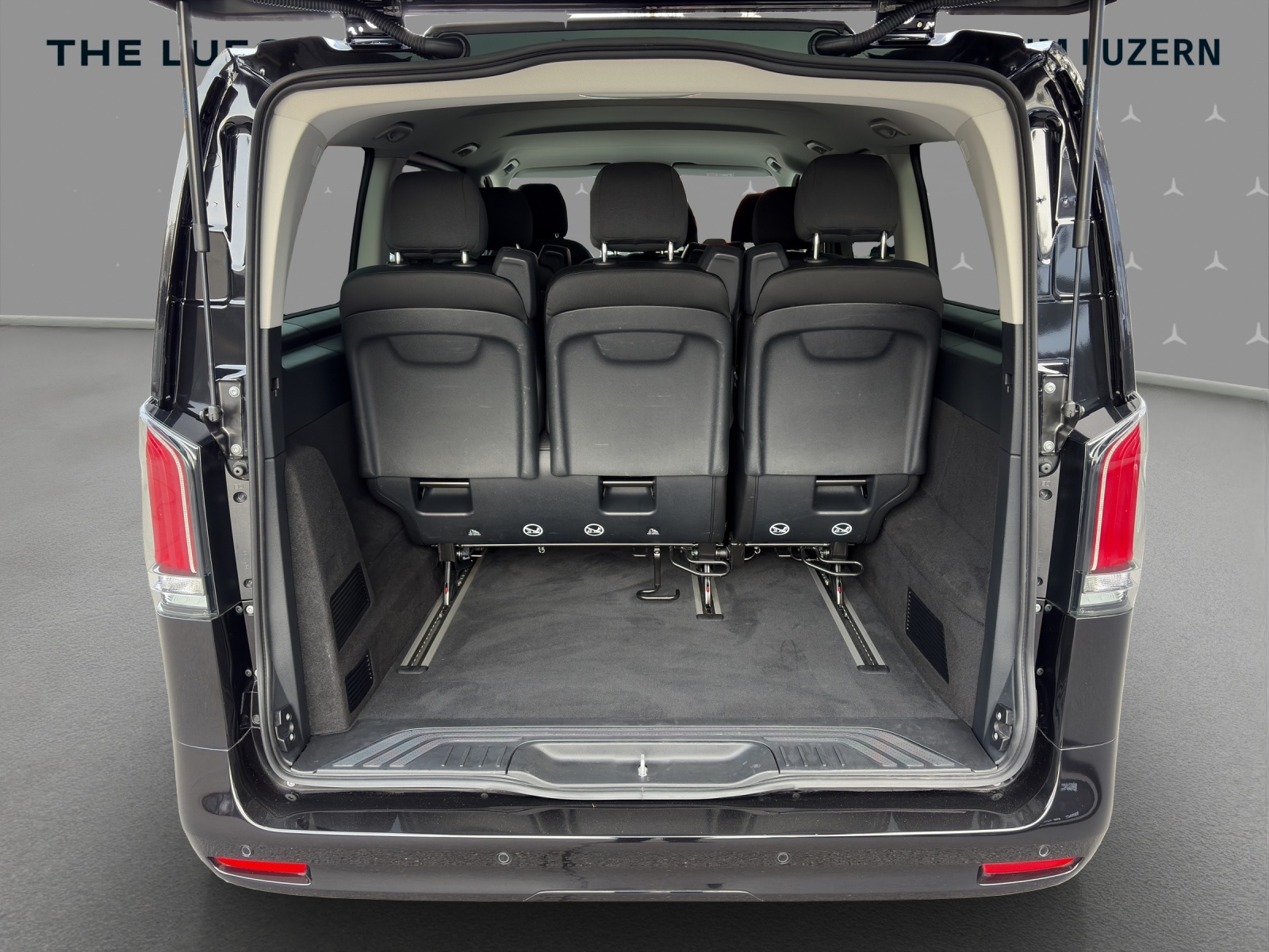 MERCEDES-BENZ Vito 116 CDI Lang Tourer 9G-Tronic 4M Select-image-12