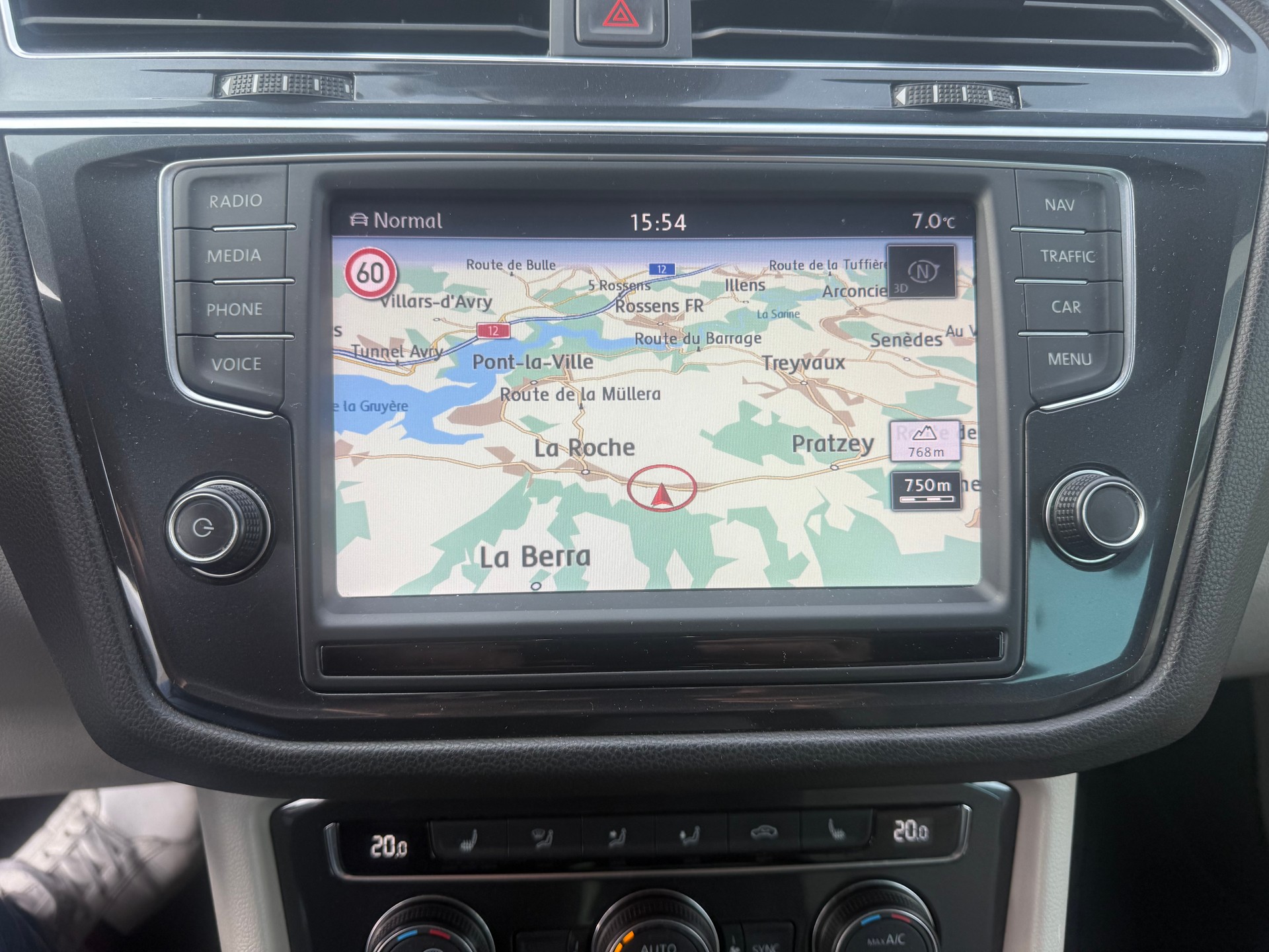 VW Tiguan 2.0TSI Highline 4Motion DSG-image-12