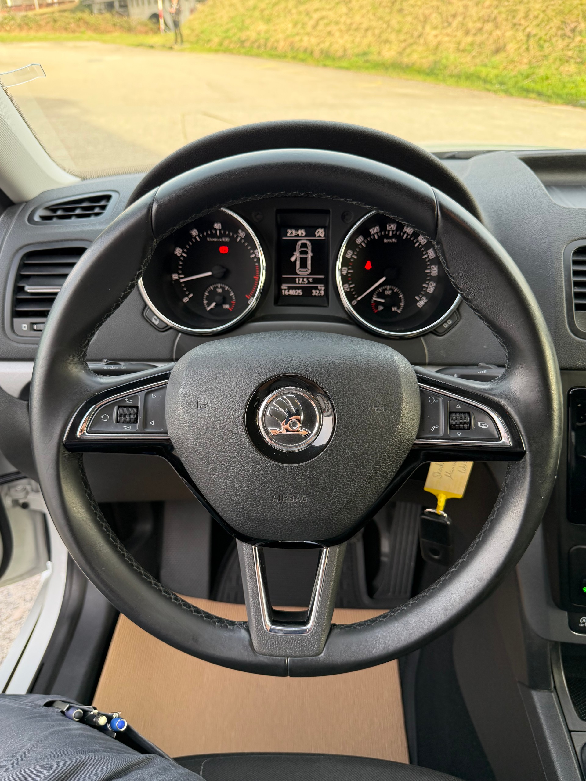 SKODA Yeti 1.4 TSI Active 4x4-image-10