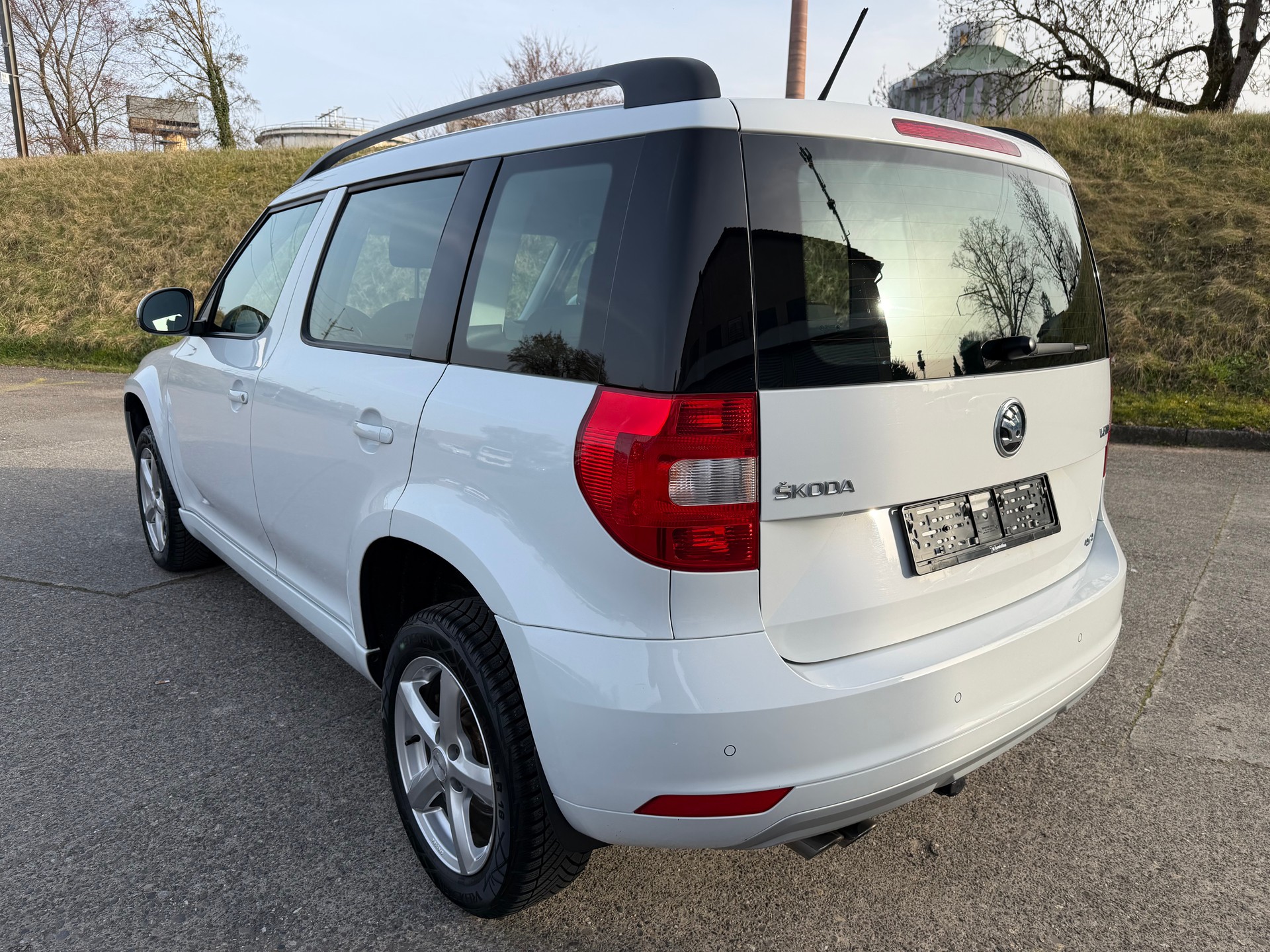 SKODA Yeti 1.4 TSI Active 4x4-showroom-element-2