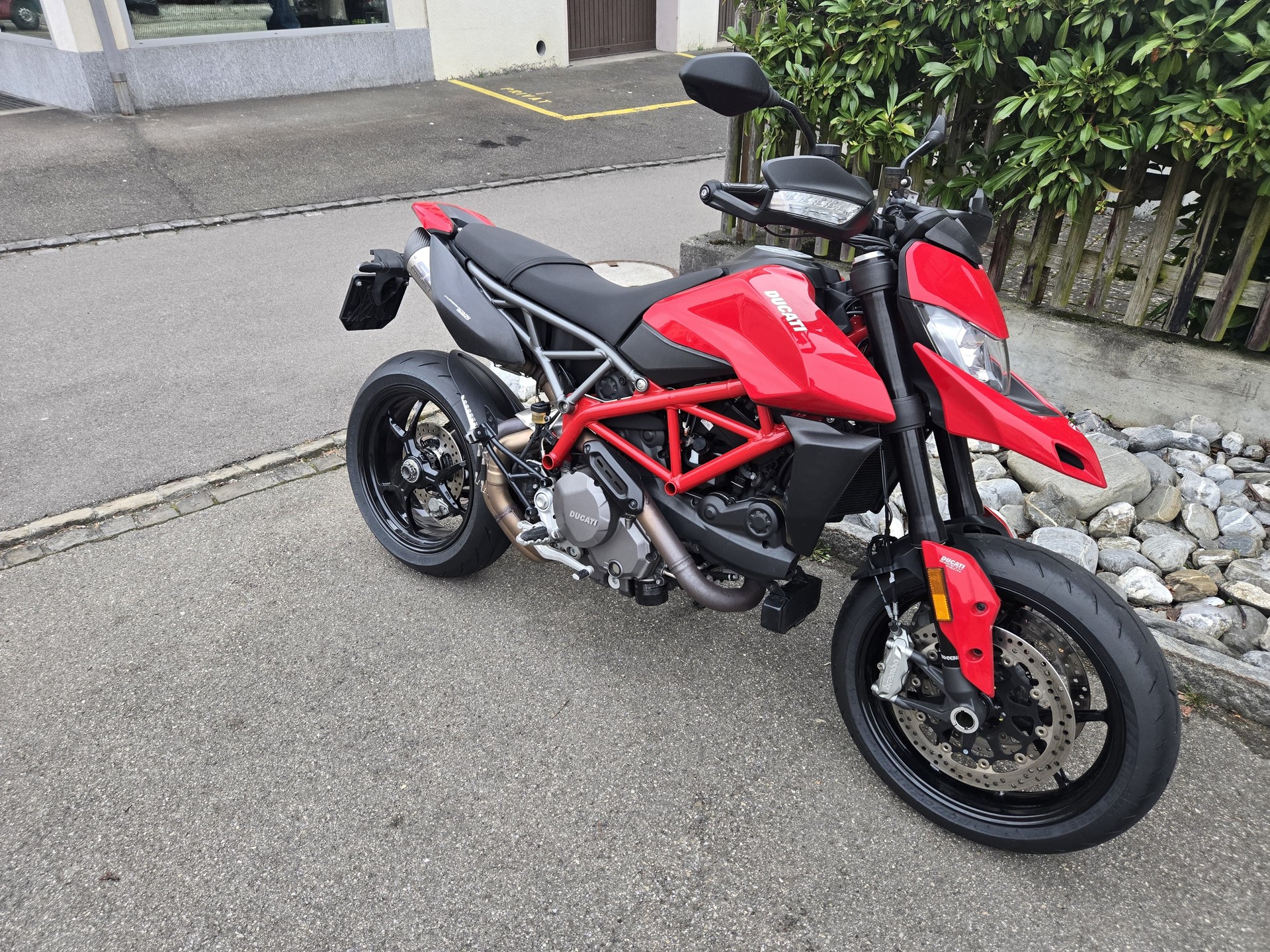 DUCATI Hypermotard 950-image-1