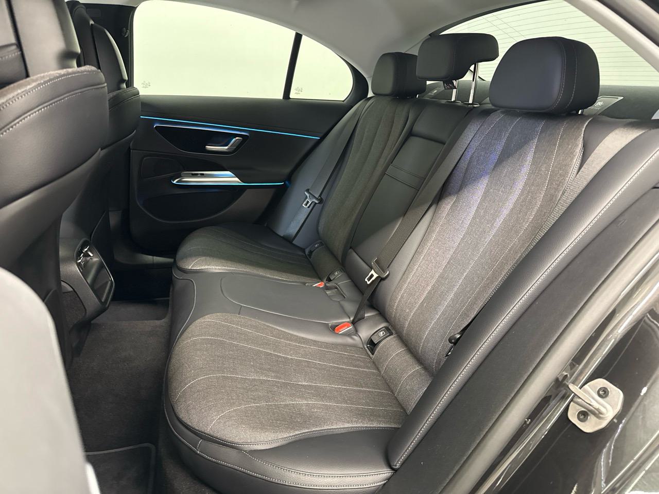 MERCEDES-BENZ E 220 d 9G-Tronic-image-10