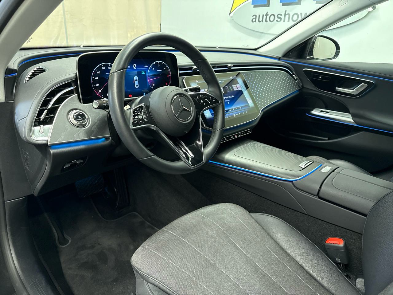 MERCEDES-BENZ E 220 d 9G-Tronic-showroom-element-2