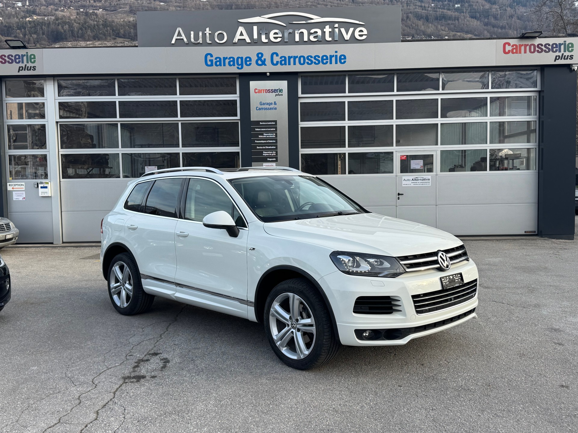 VW Touareg 3.0 TDI BMT Black Pearl Tiptronic R Line