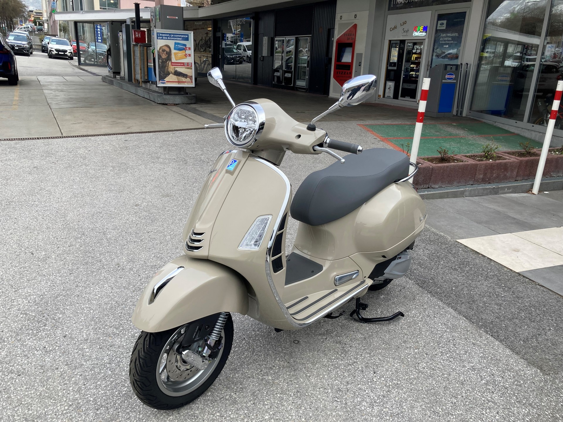 PIAGGIO Vespa GTS 310 RST E5+-image-1