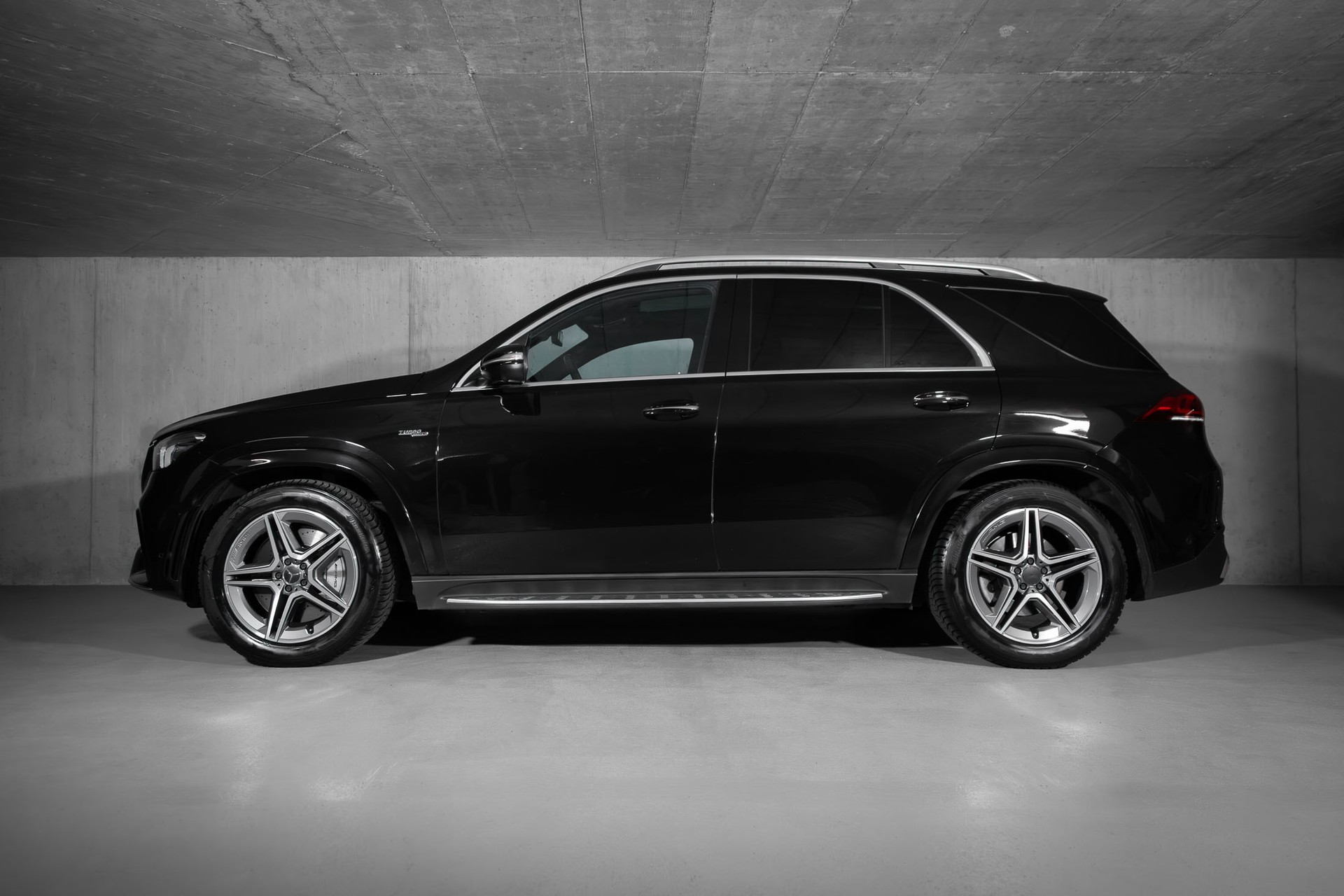 MERCEDES-BENZ GLE 53 AMG 4Matic+ 9G-Speedshift-showroom-element-1