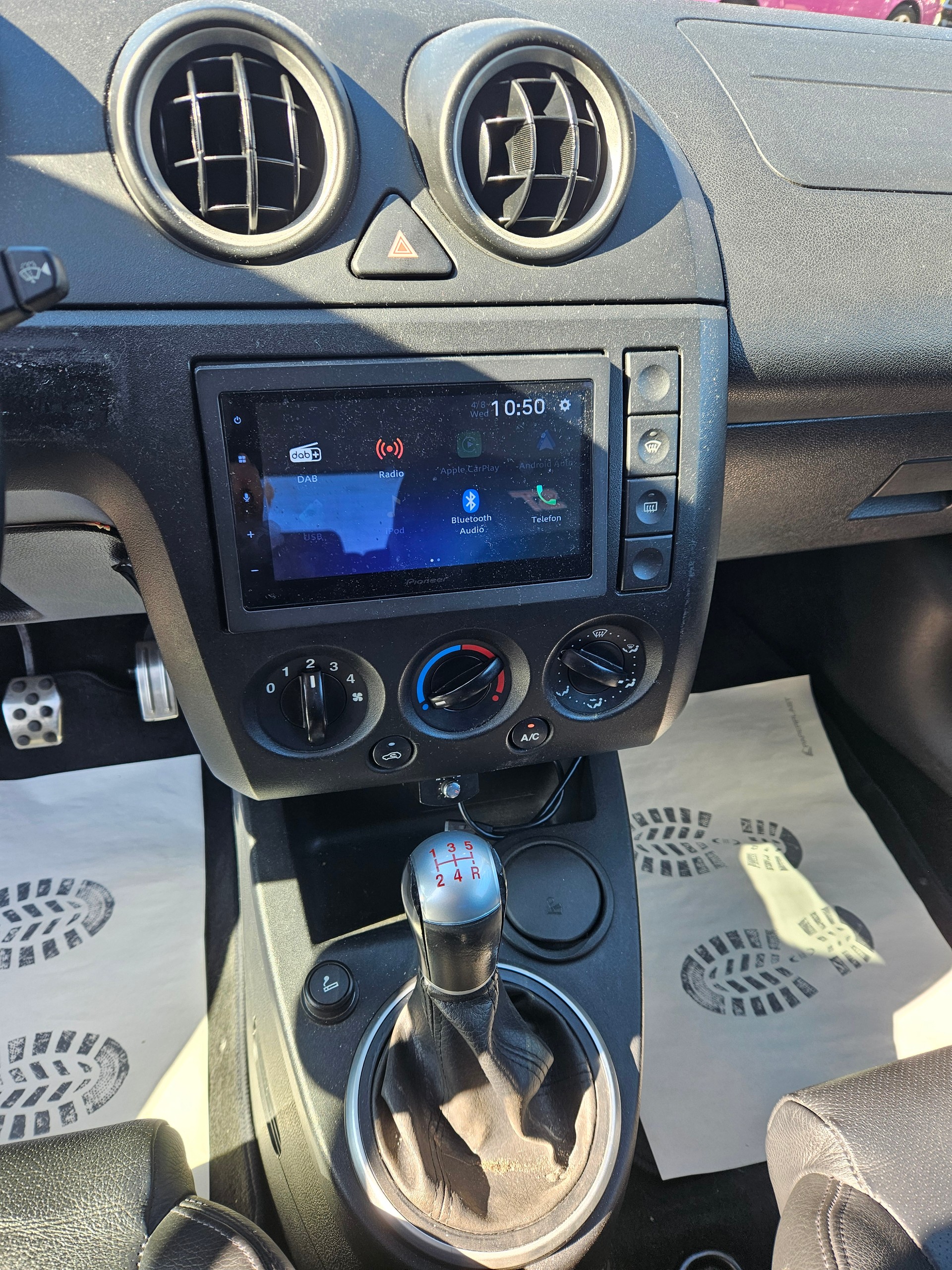 FORD Fiesta 2.0 16V ST-image-15