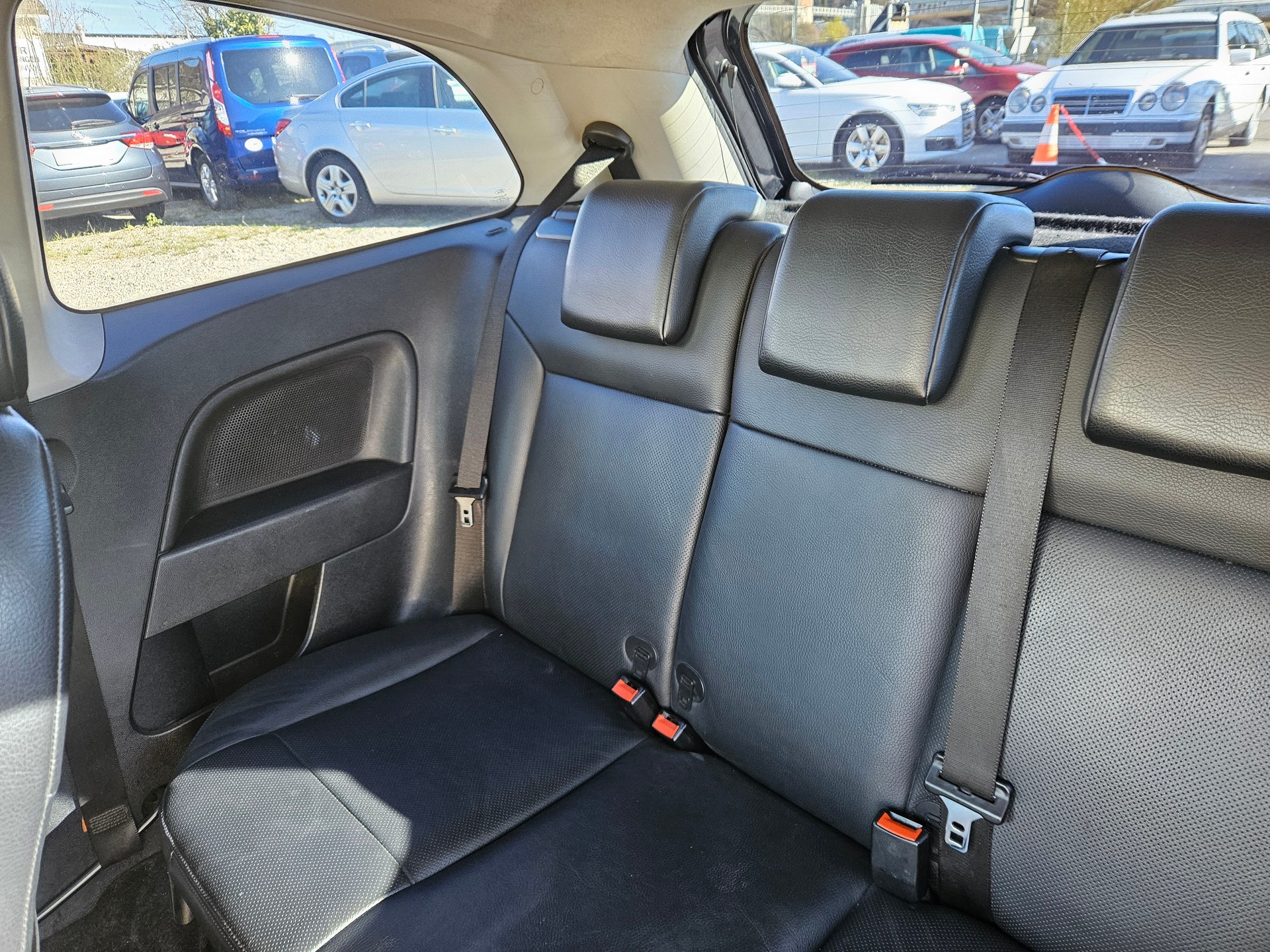 FORD Fiesta 2.0 16V ST-image-11