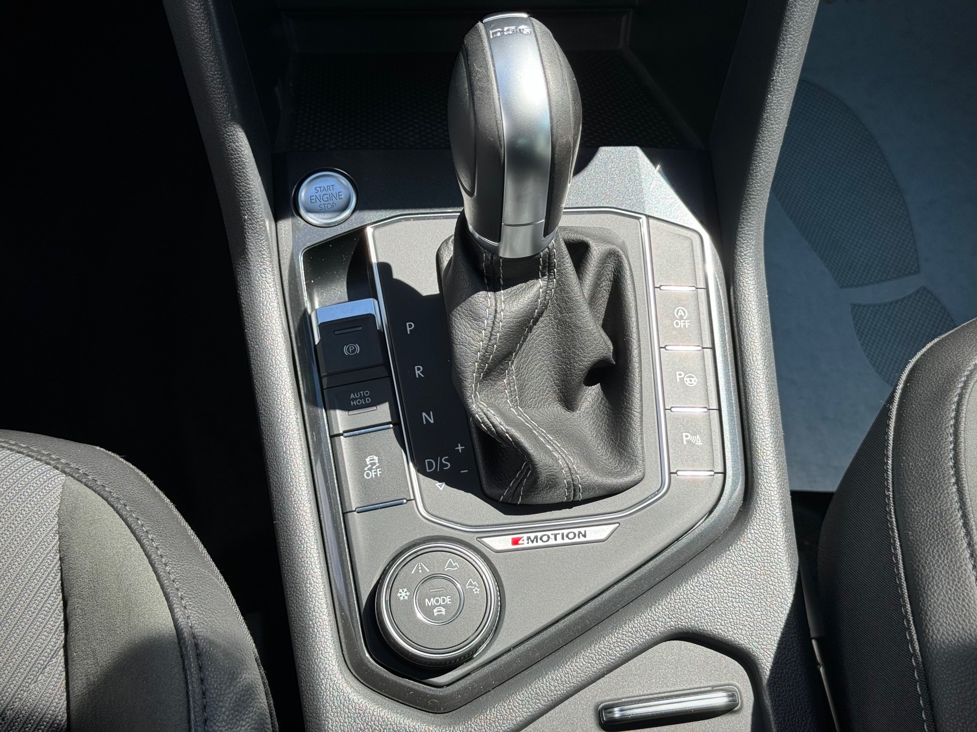 VW Tiguan 2.0TSI Highline R line 4Motion DSG - Véhicule Suisse (CH)-image-12