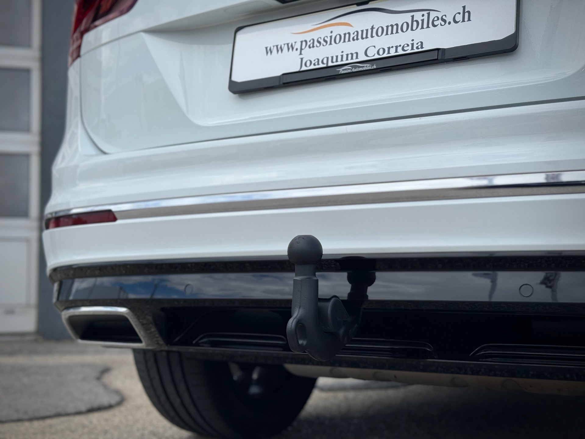 VW Tiguan 2.0TSI Highline R line 4Motion DSG - Véhicule Suisse (CH)-image-5