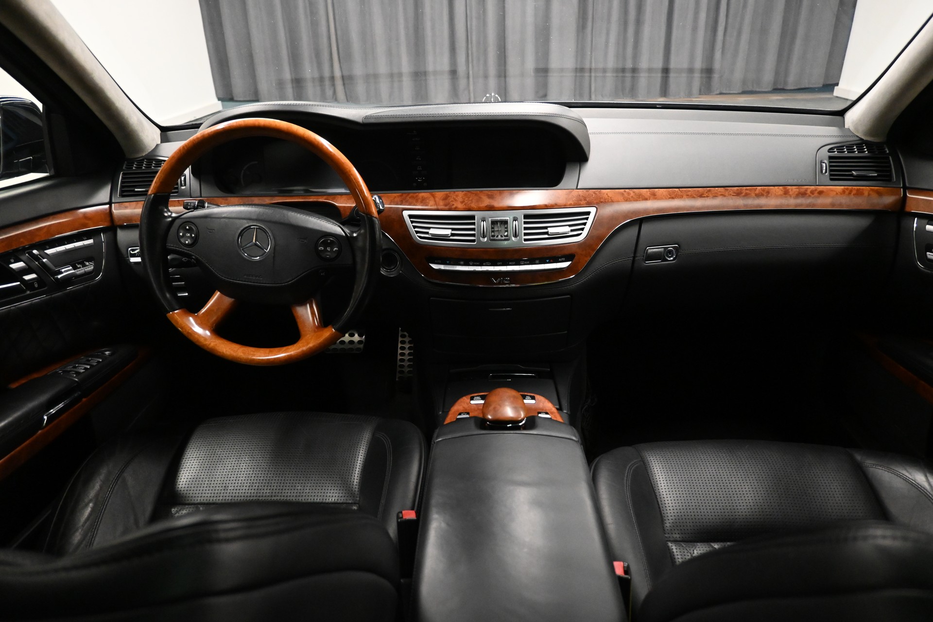 MERCEDES-BENZ S 65 AMG L Automatic-image-7