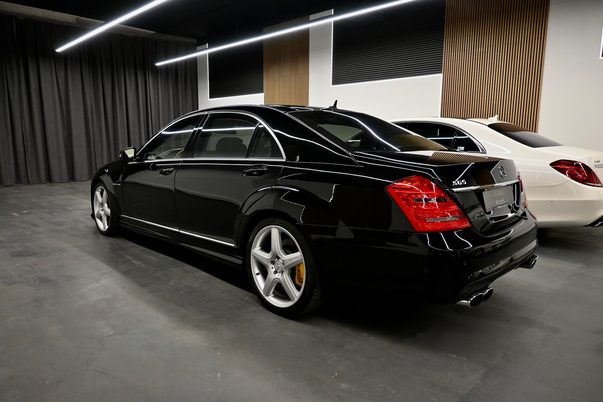 MERCEDES-BENZ S 65 AMG L Automatic-image-4