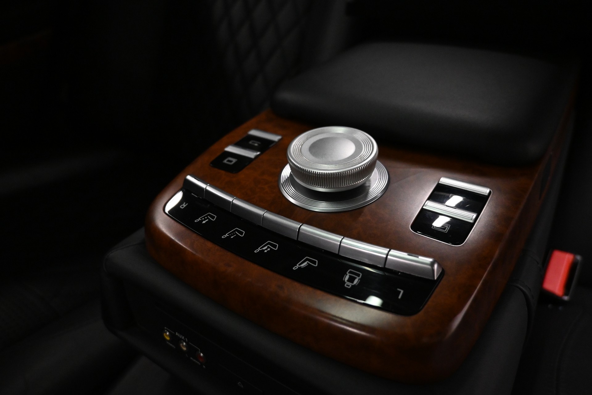 MERCEDES-BENZ S 65 AMG L Automatic-image-17