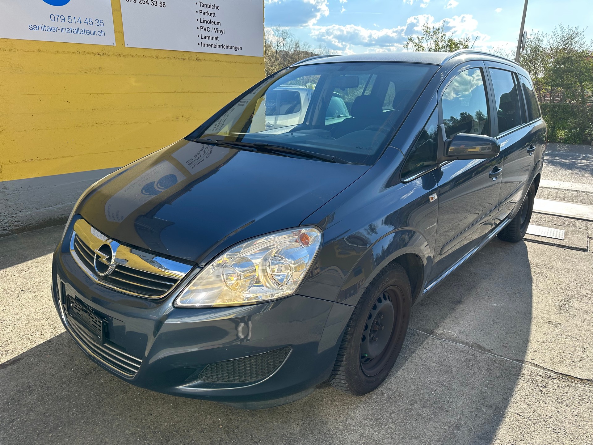 OPEL Zafira 1.8i 16V Cosmo-image-2