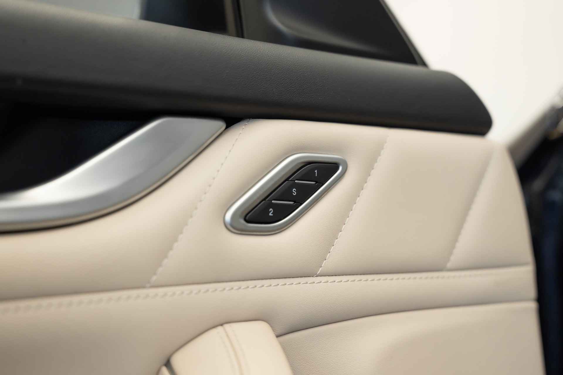 MASERATI Levante S 3.0V6 GranLusso Automatica-image-18